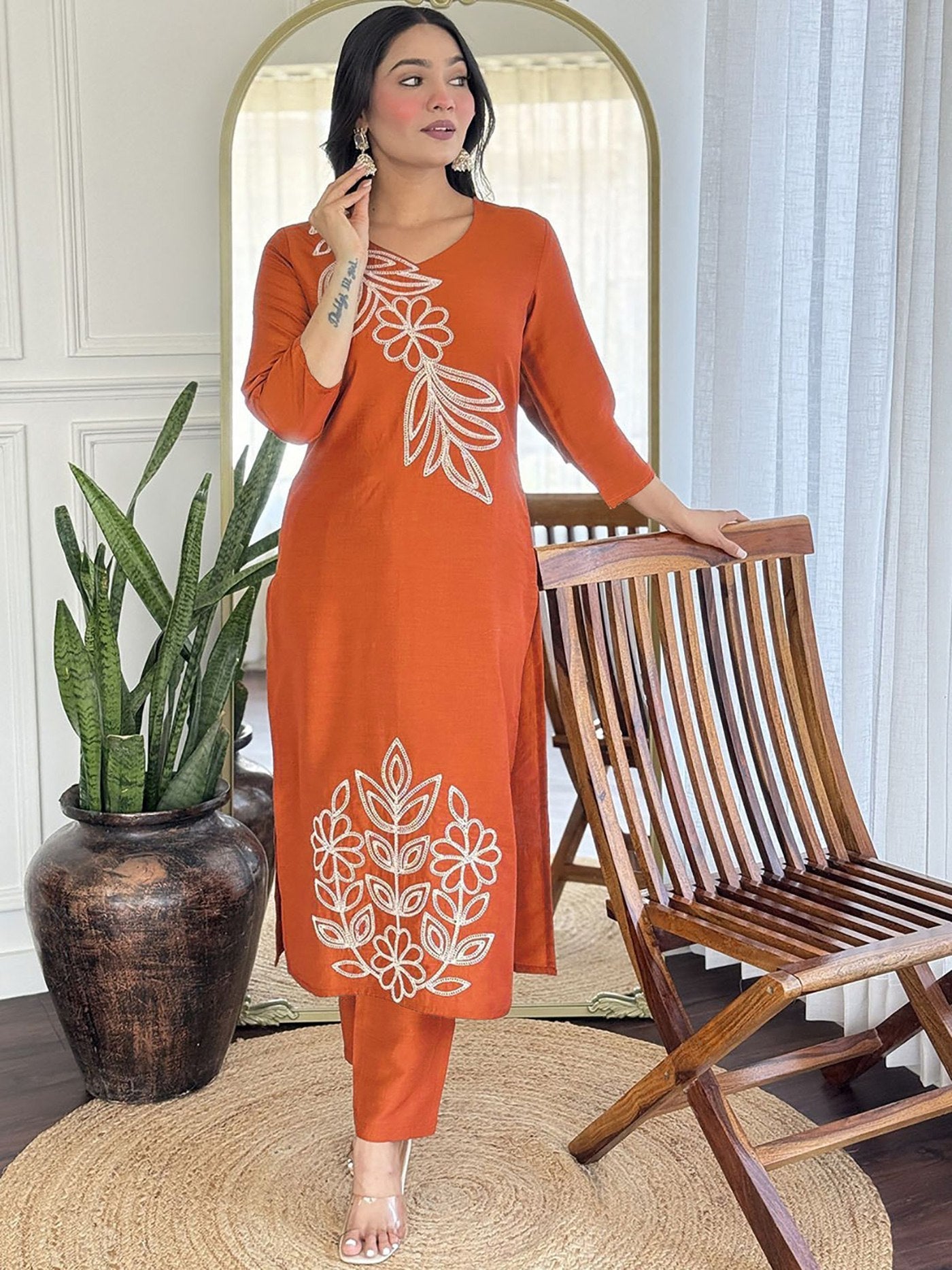 Women Floral Embroidered Silk Kurta with Trousers & Dupatta