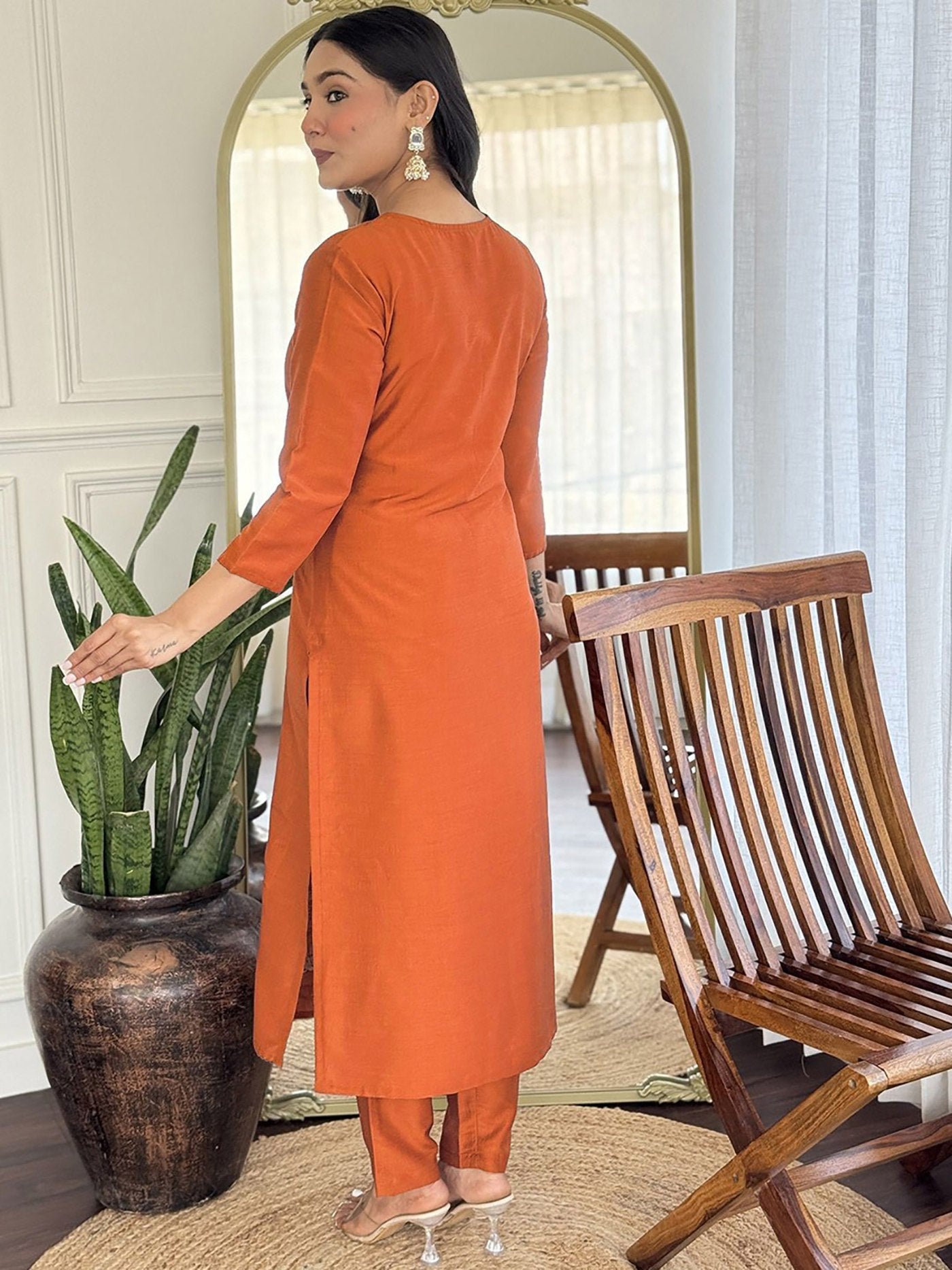 Women Floral Embroidered Silk Kurta with Trousers & Dupatta