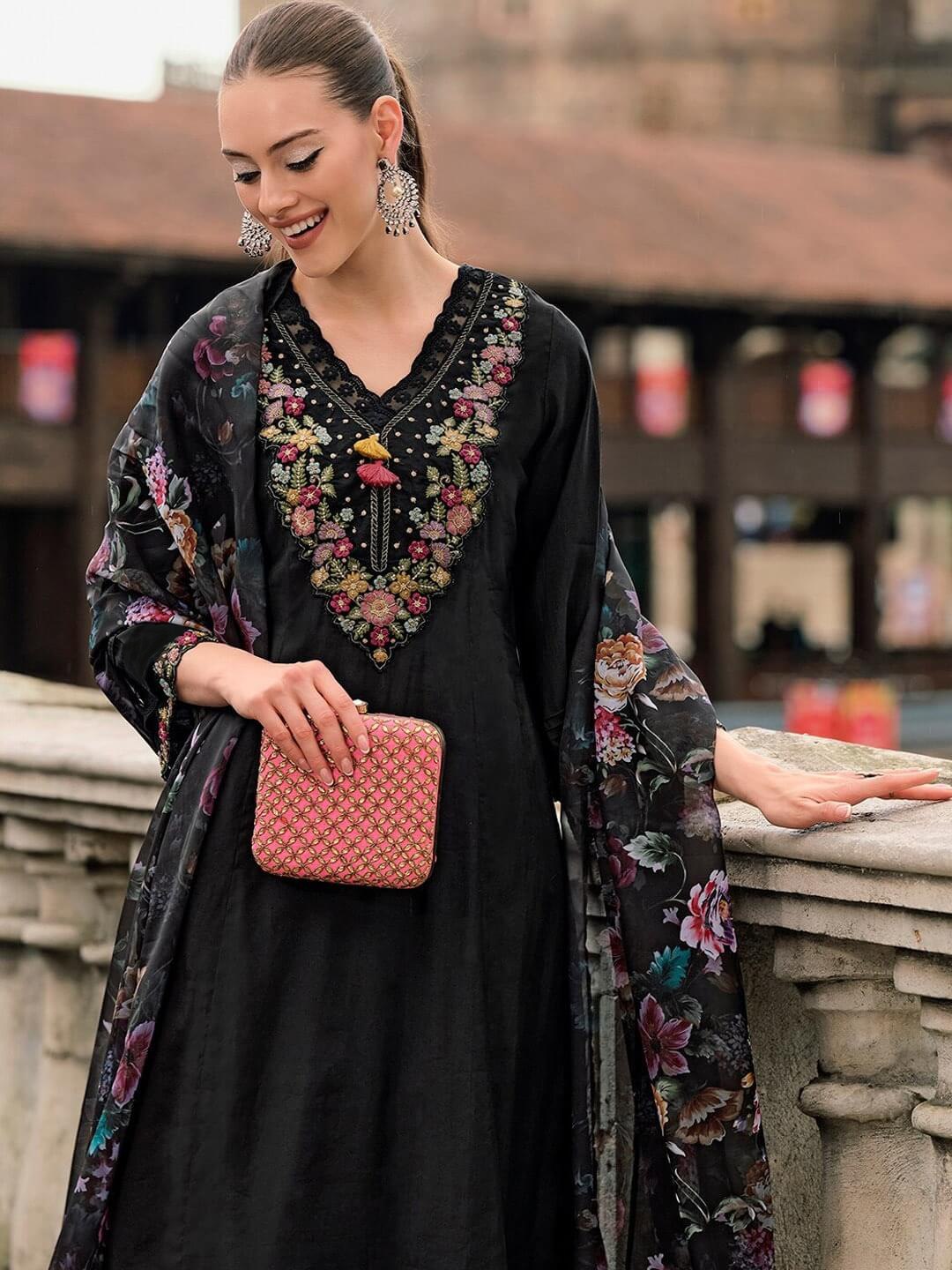 Floral Yoke Design Thread Work A-Line Kurta With Trousers & Dupatta