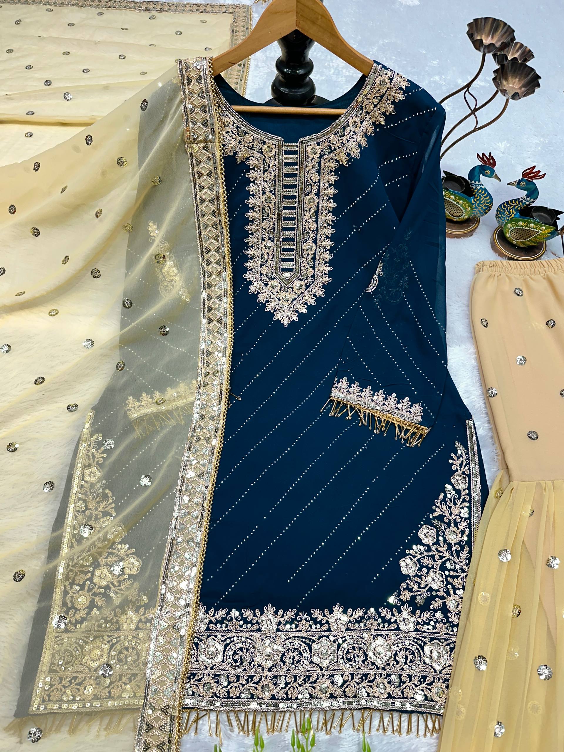 NEW ĐĚSIGNER PARTY WEAR TOP AND PLAZZO. WITH FANCY DUPPATA AND EMBROIDERY WORK