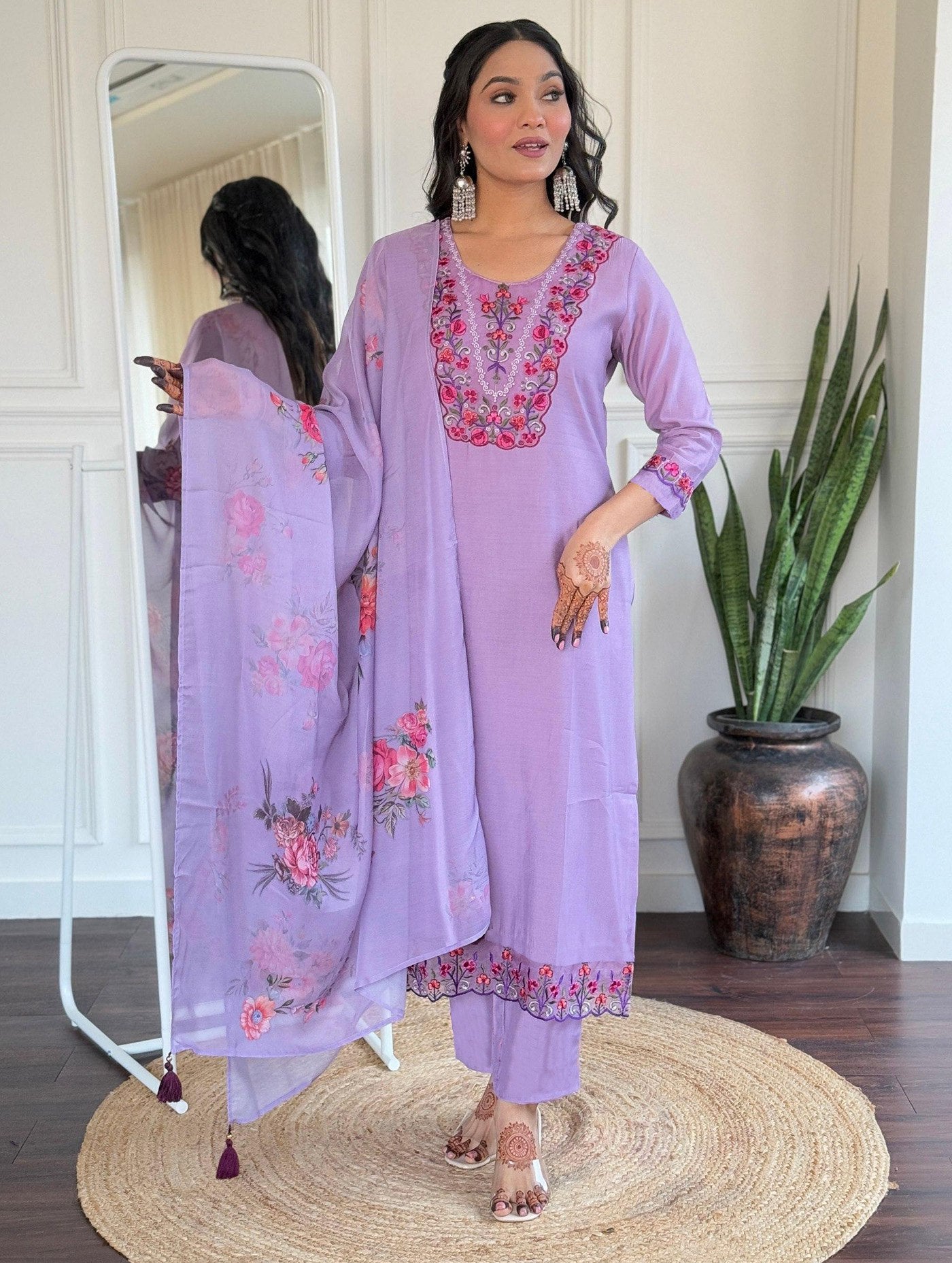 Women Floral Embroidered Regular Kurta with Trousers & With Dupatta