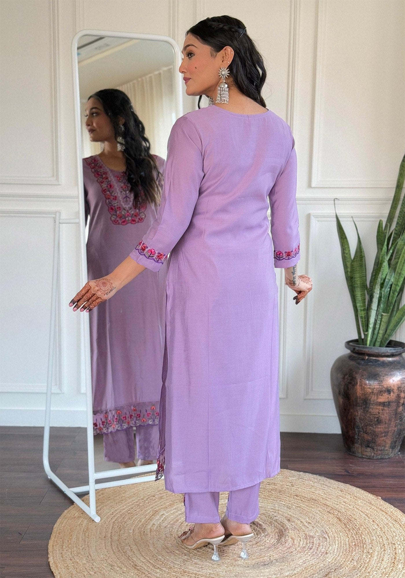 Women Floral Embroidered Regular Kurta with Trousers & With Dupatta