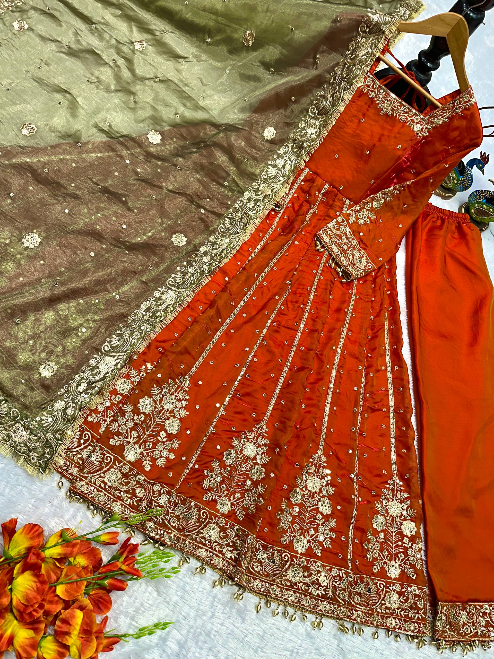 NEW ĐĚSIGNER PARTY WEAR LOOK  GOWN WITH EMBROIDERY  WORK