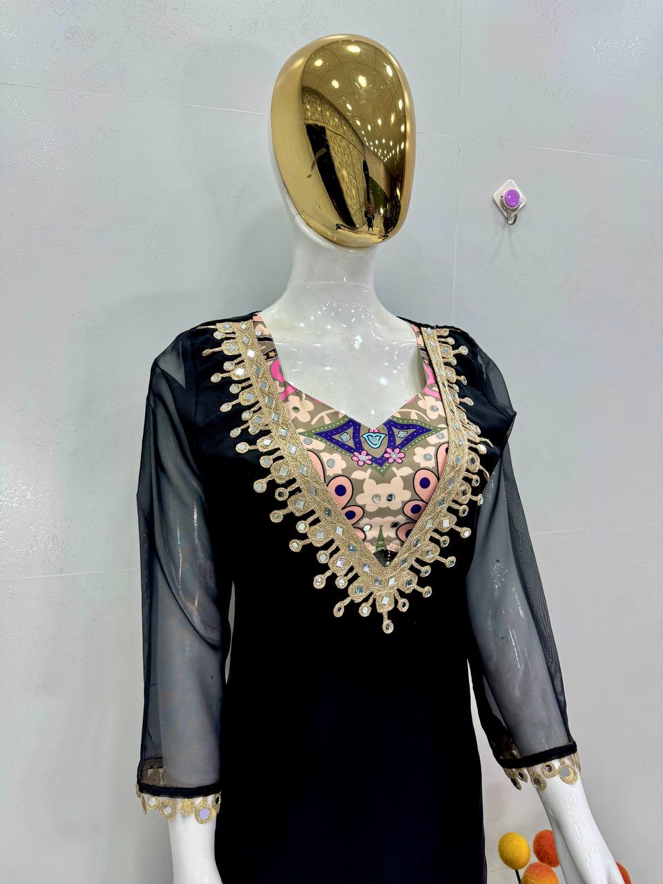 LUNCHING NEW PARTY WEAR BLOUSE SUIT SET