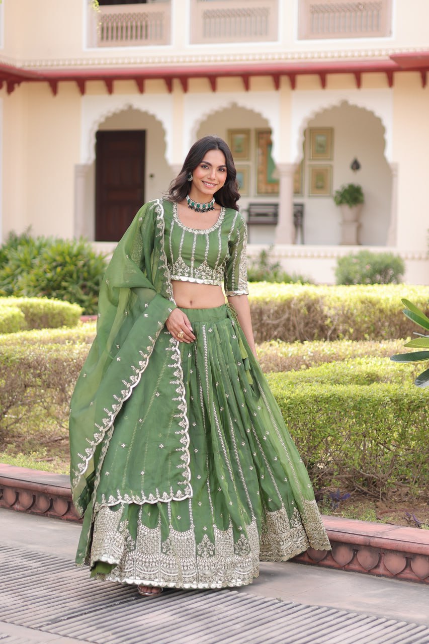 Exclusive Trendy Look Lehenga choli Dupatta Set