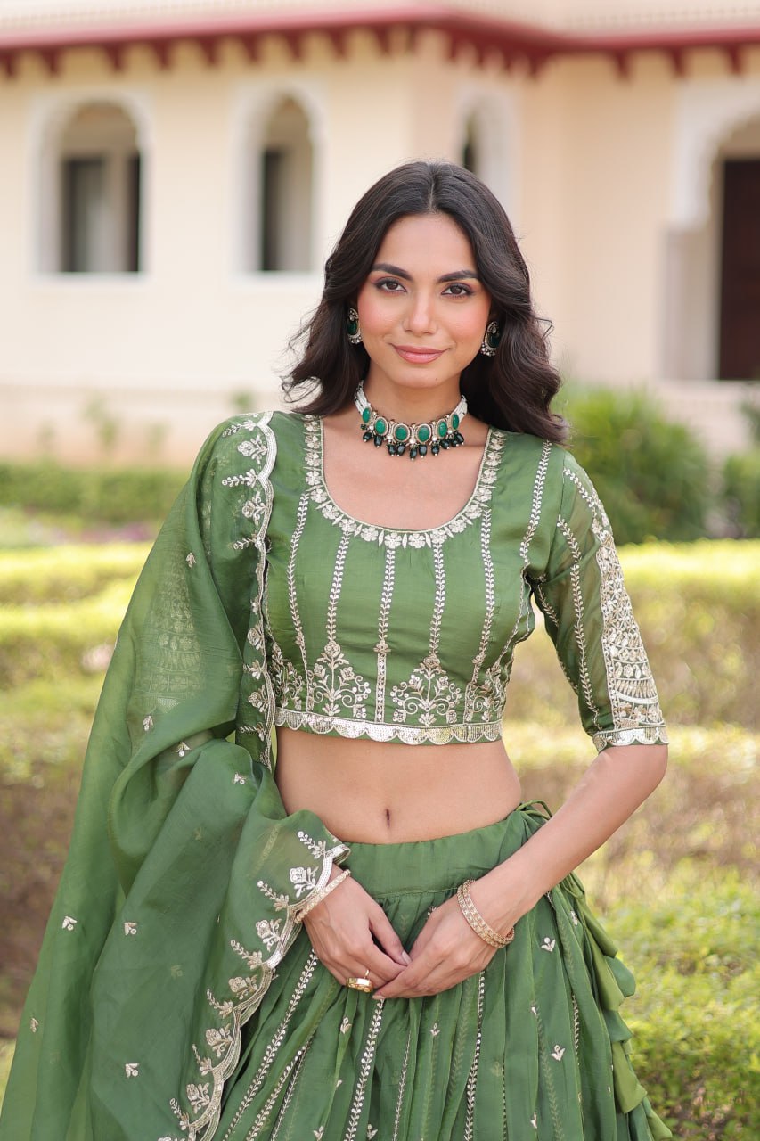 Exclusive Trendy Look Lehenga choli Dupatta Set