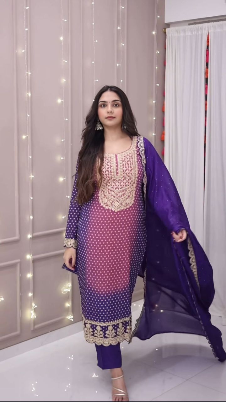 Women Bandhani Printed Regular Kurta with Trousers & With Dupatta