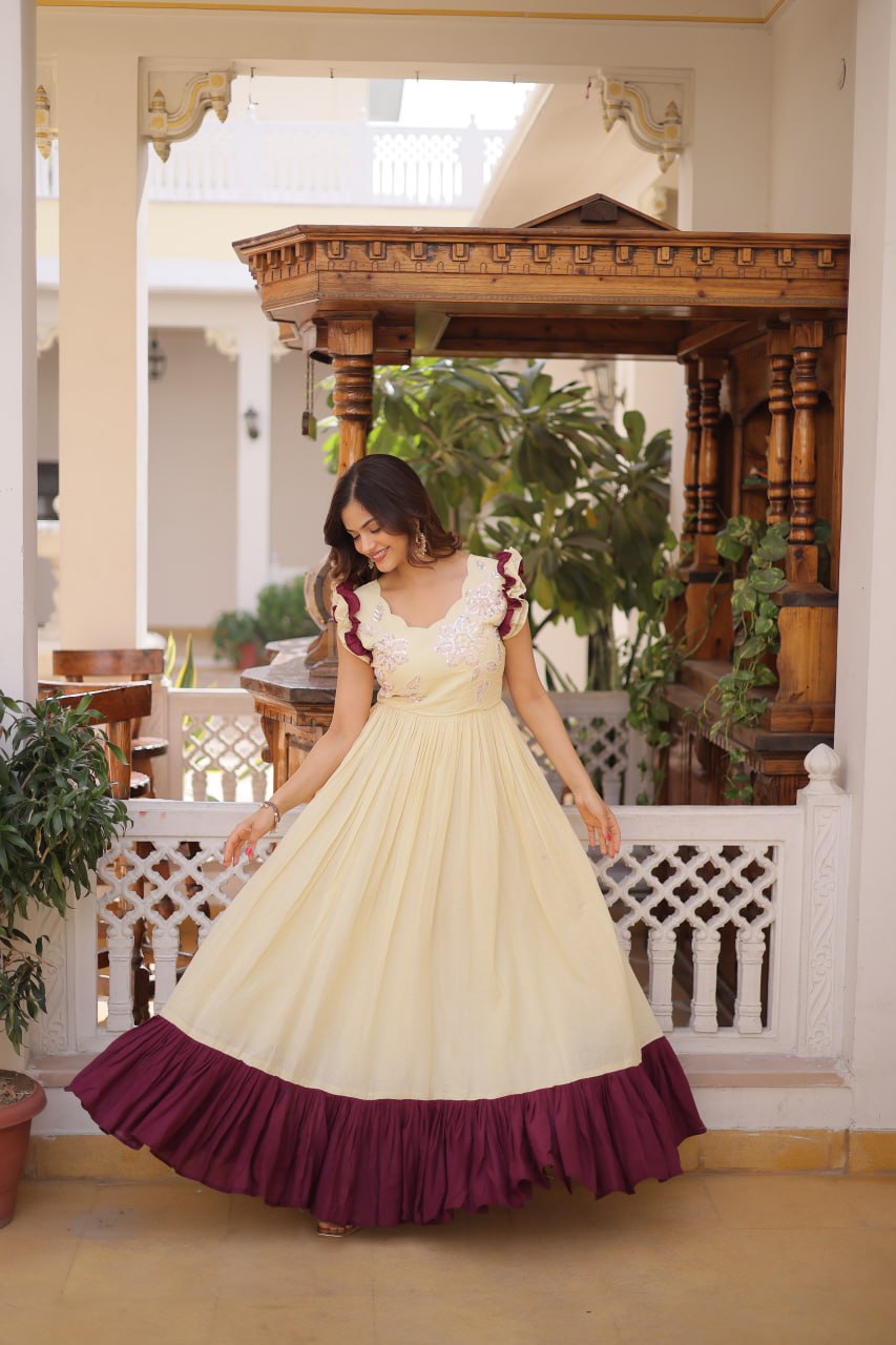 EXCLUSIVE TRENDY LOOK PREMIUM READYMADE DESIGNER GOWN
