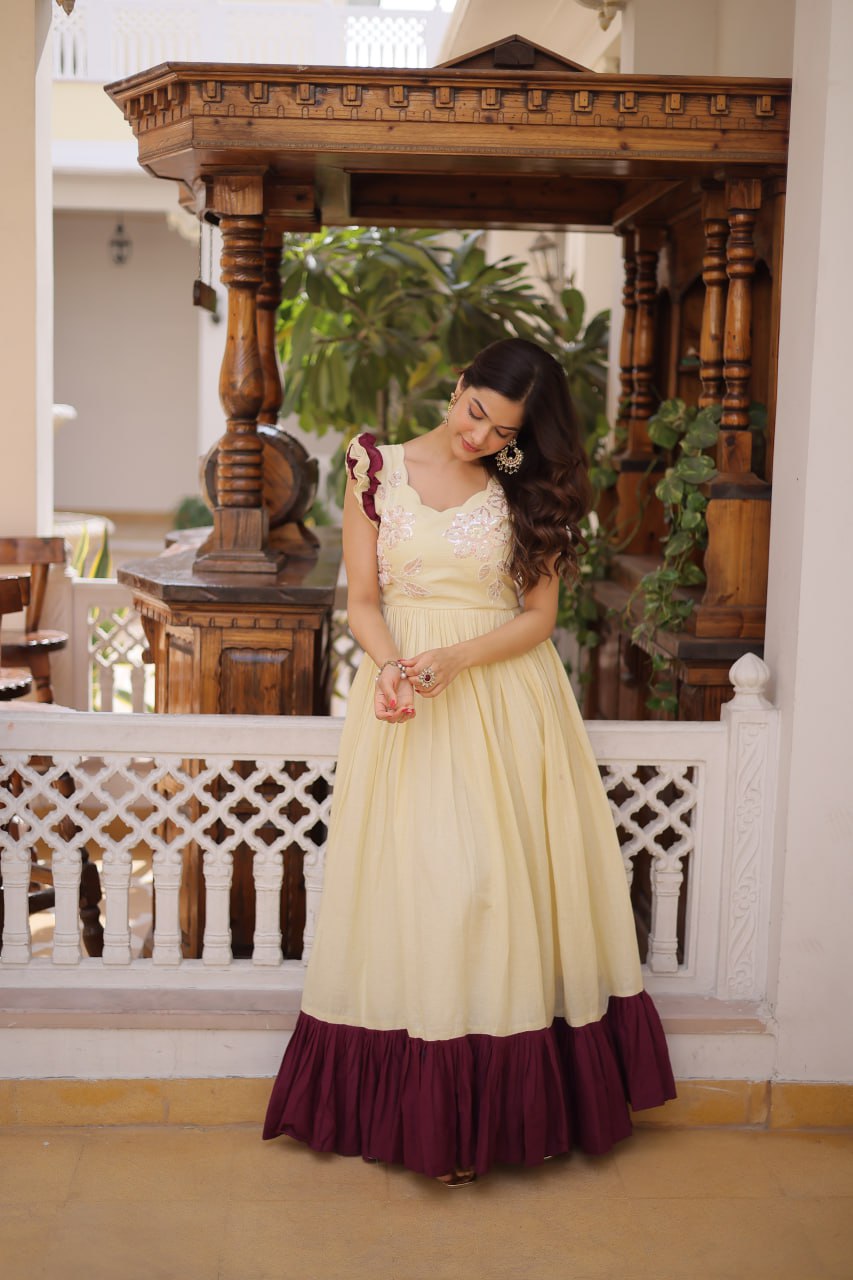 EXCLUSIVE TRENDY LOOK PREMIUM READYMADE DESIGNER GOWN