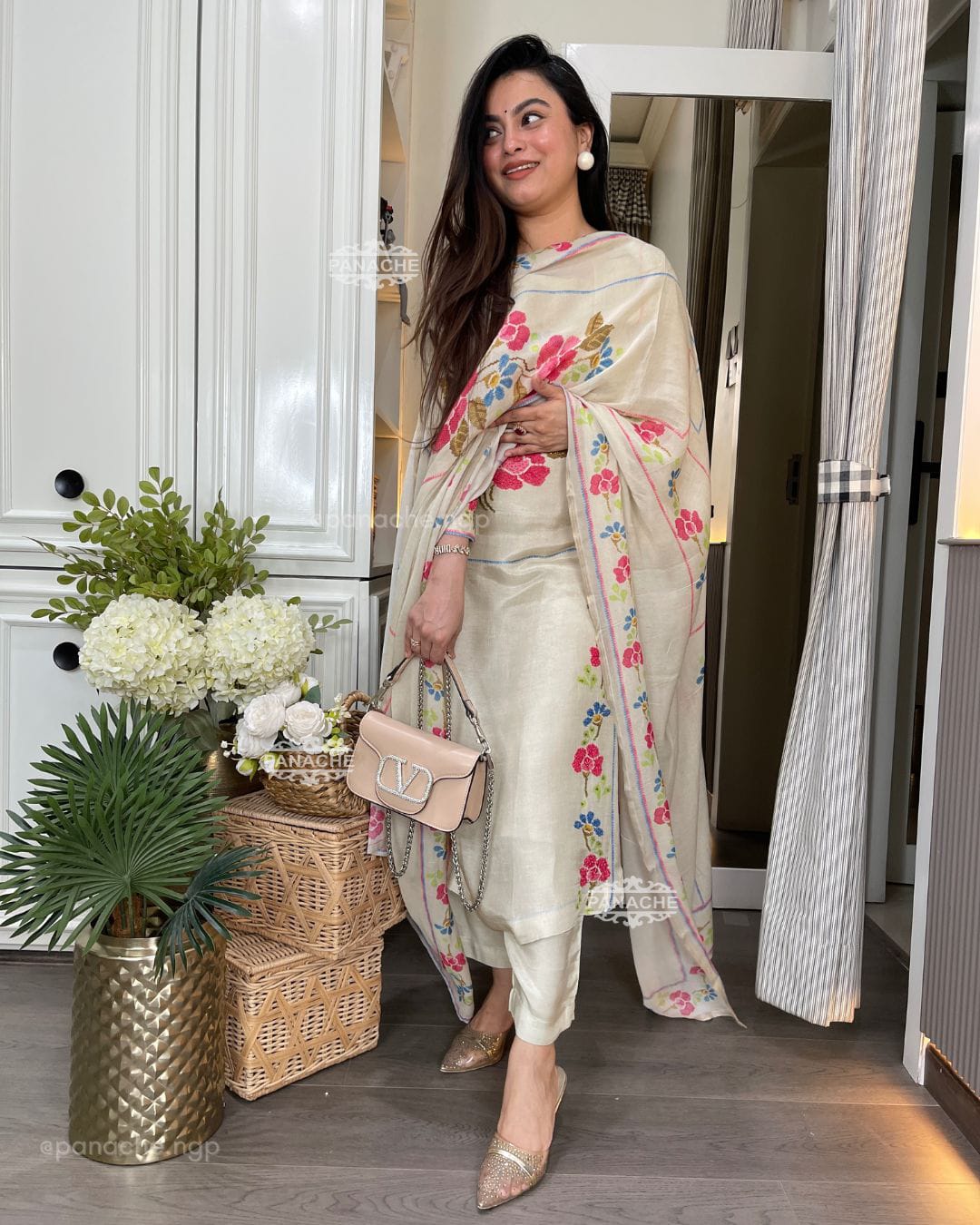WOMEN EMBROIDERED WORK SUIT SET