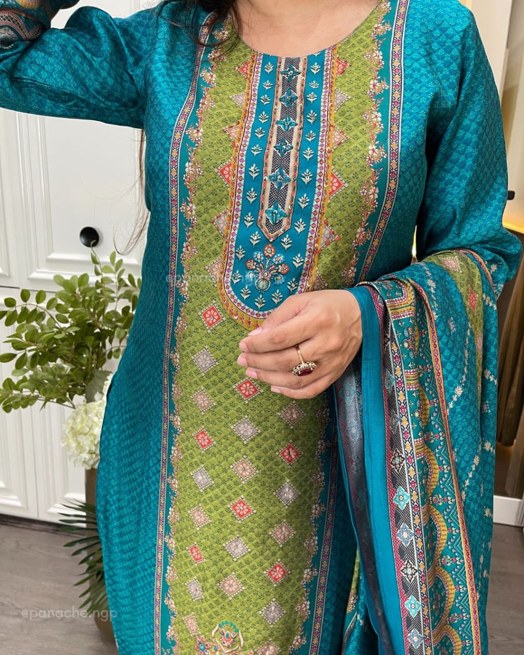 Print in print muslin set